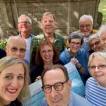 Selfie von der Scheckübergabe an die Initiative Waidmannslust